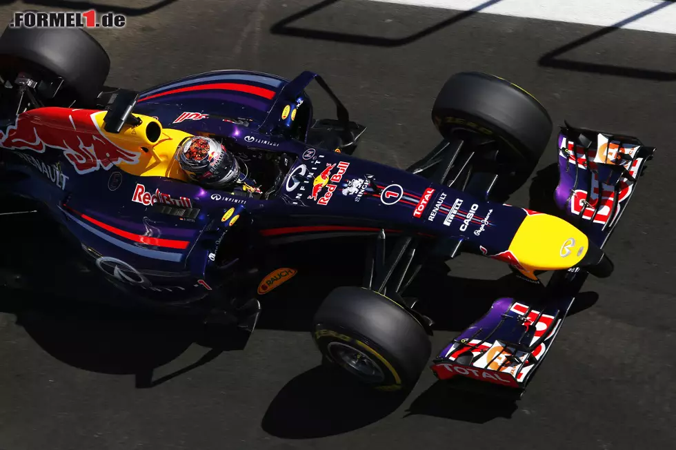 Foto zur News: Sebastian Vettel (Infiniti Red Bull Racing)