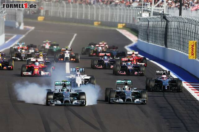 Foto zur News: ...Nico Rosberg bremste sich in der ersten Kurve selbst aus