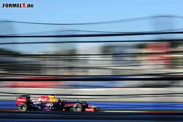 Foto zur News: Sebastian Vettel (Infiniti Red Bull Racing)