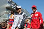 Foto zur News: Felipe Massa (Williams) und Fernando Alonso (Ferrari)