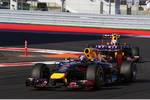 Foto zur News: Sebastian Vettel (Red Bull) und Daniel Ricciardo (Red Bull)