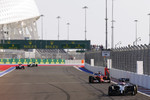 Foto zur News: Jenson Button (McLaren) und Fernando Alonso (Ferrari)