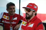 Foto zur News: Marco Mattiacci und Fernando Alonso (Ferrari)