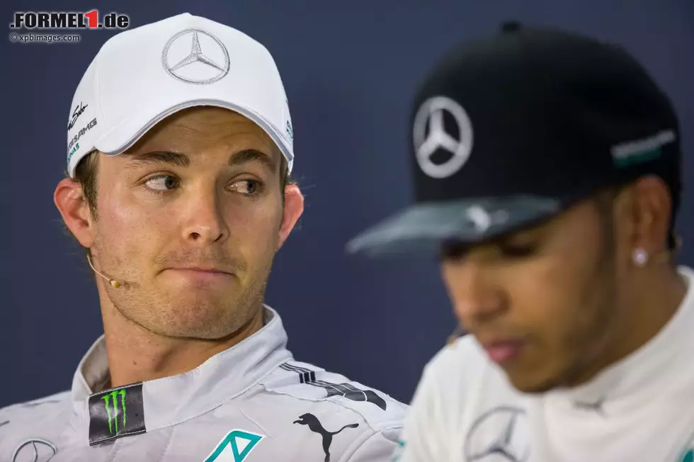 Foto zur News: Lewis Hamilton (Mercedes) und Nico Rosberg (Mercedes)