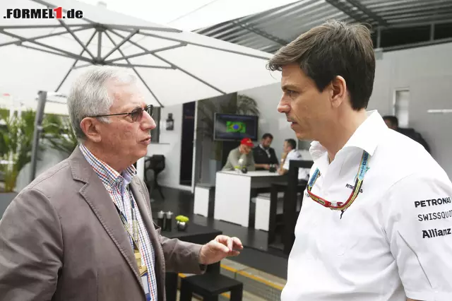 Toto Wolff (Mercedes AMG Petronas Formula One Team) Foto zur News: Toto Wolff (Mercedes AMG Petronas Formula One Team)