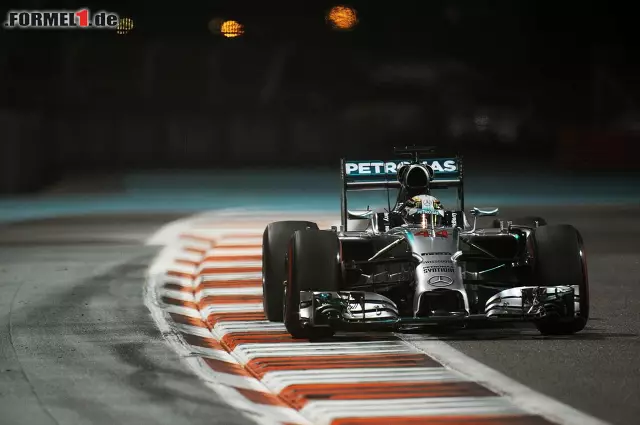 Foto zur News: Lewis Hamilton (Mercedes AMG Petronas Formula One Team)