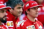 Foto zur News: Fernando Alonso (Ferrari), Marco Mattiacci und Kimi Räikkönen (Ferrari)