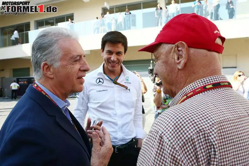 Foto zur News: Toto Wolff und Niki Lauda (Scuderia Ferrari) (Mercedes AMG Petronas Formula One Team)