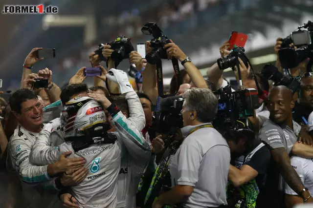 Foto zur News: Lewis Hamilton (Mercedes AMG Petronas Formula One Team)