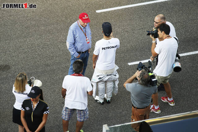 Foto zur News: Lewis Hamilton mit Niki Lauda (Mercedes AMG Petronas Formula One Team)