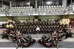 Foto zur News: Gruppenfoto bei Lotus