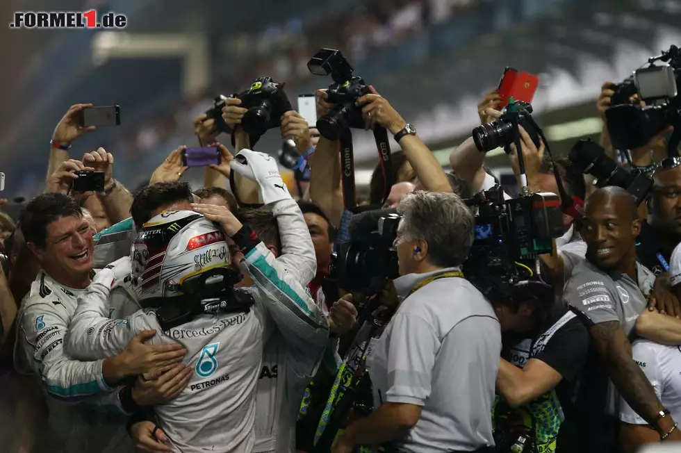 Foto zur News: Lewis Hamilton (Mercedes AMG Petronas Formula One Team)