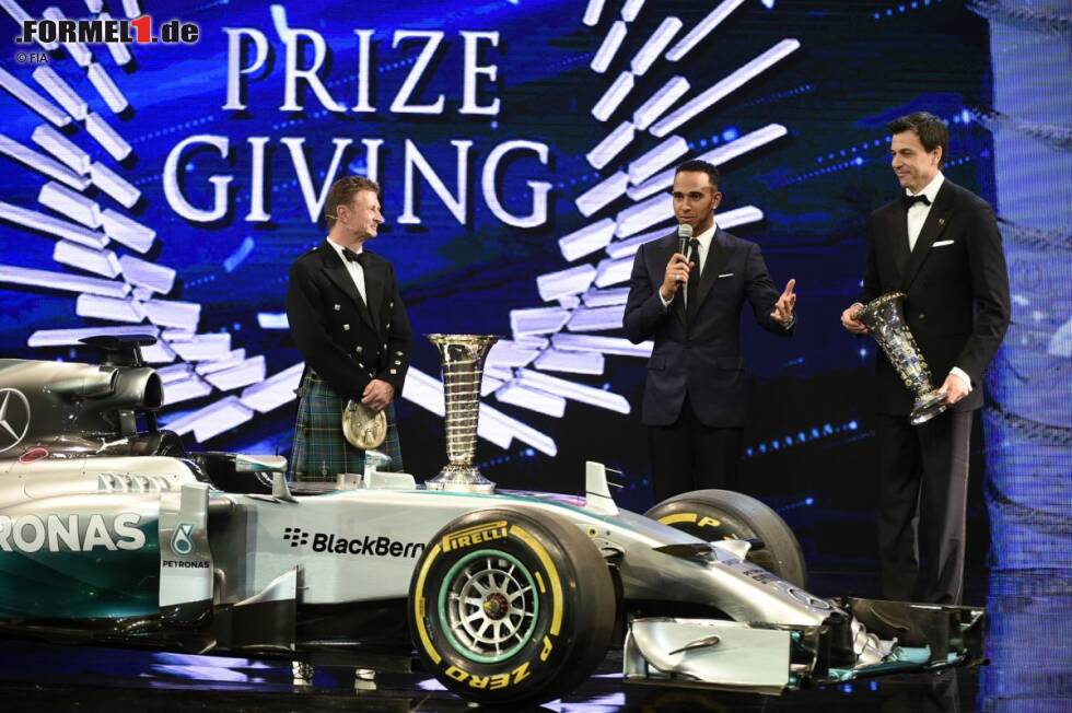 Foto zur News: Lewis Hamilton und Toto Wolff (Mercedes)