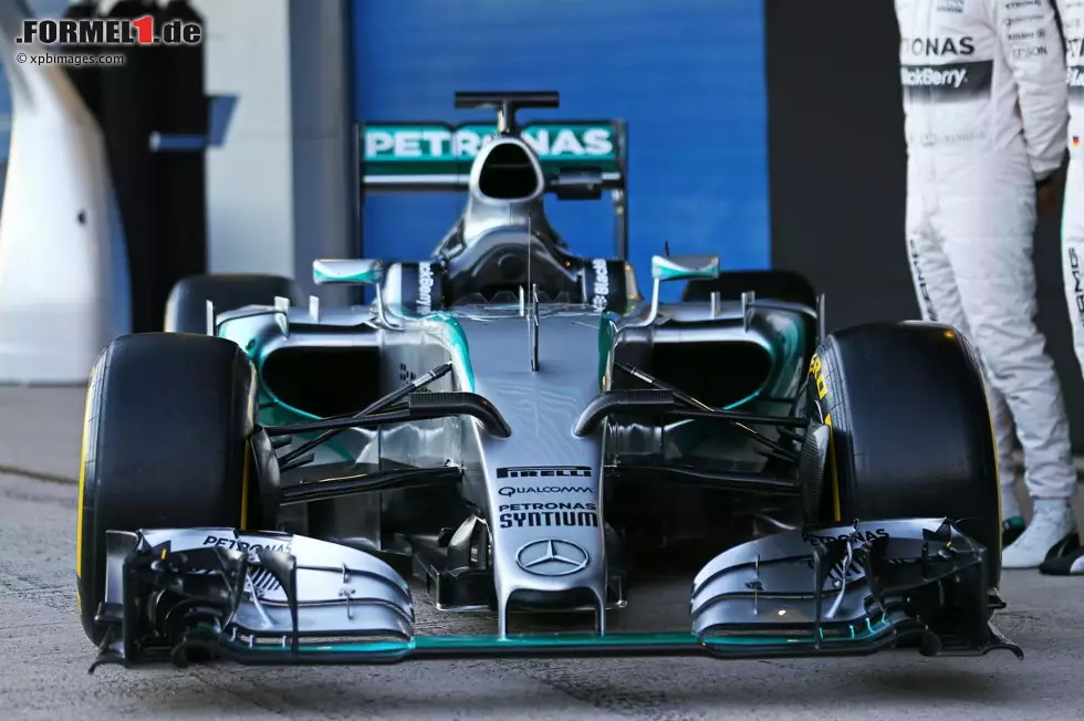 Foto zur News: Präsentation des Mercedes F1 W06 Hybrid