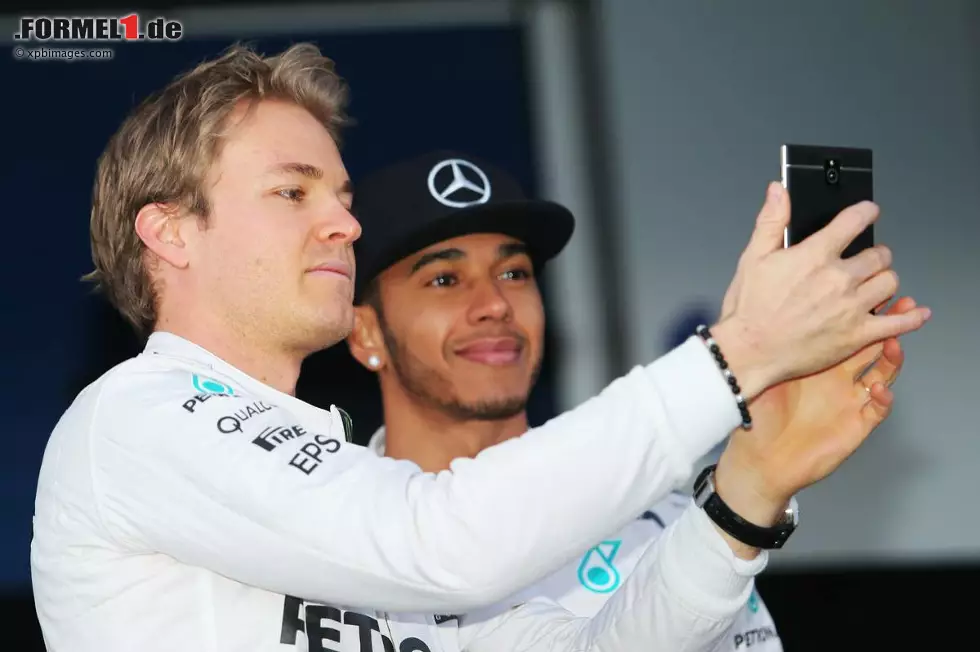 Foto zur News: Nico Rosberg (Mercedes) und Lewis Hamilton (Mercedes)