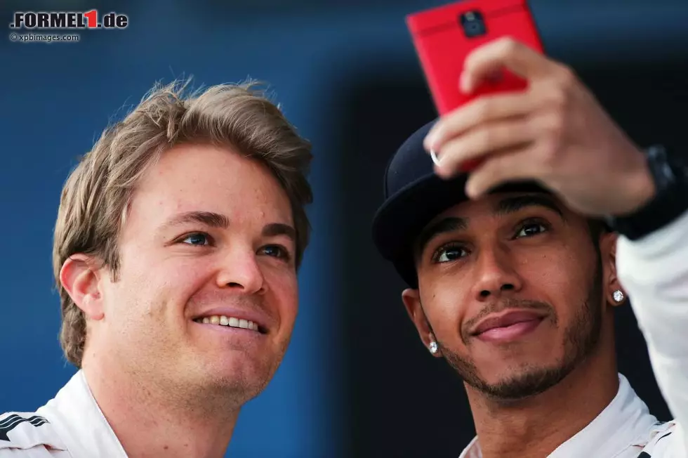 Foto zur News: Nico Rosberg (Mercedes) und Lewis Hamilton (Mercedes)