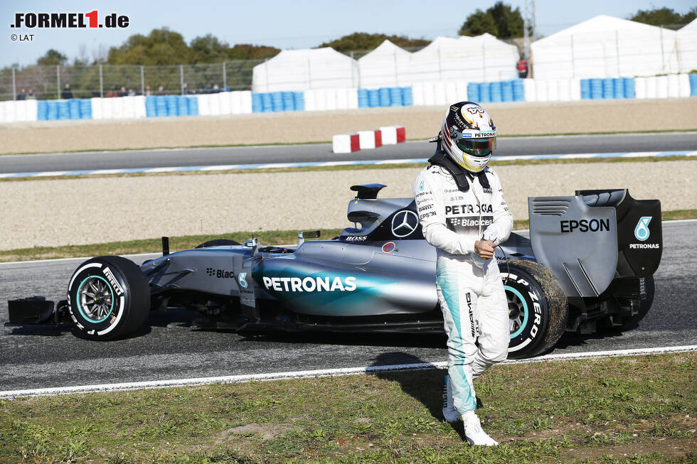 Foto zur News: Mercedes darf sich hingegen wieder die Zuverlässigkeitskrone aufsetzen: Lewis Hamilton drehte 117 Runden, musste seinen F1 W06 Hybrid aber einmal vorzeitig abstellen. Der Weltmeister drehte sich mit Slicks auf noch leicht feuchter Strecke. In der Zeitentabelle gab es Rang drei (+1,331 Sekunden).