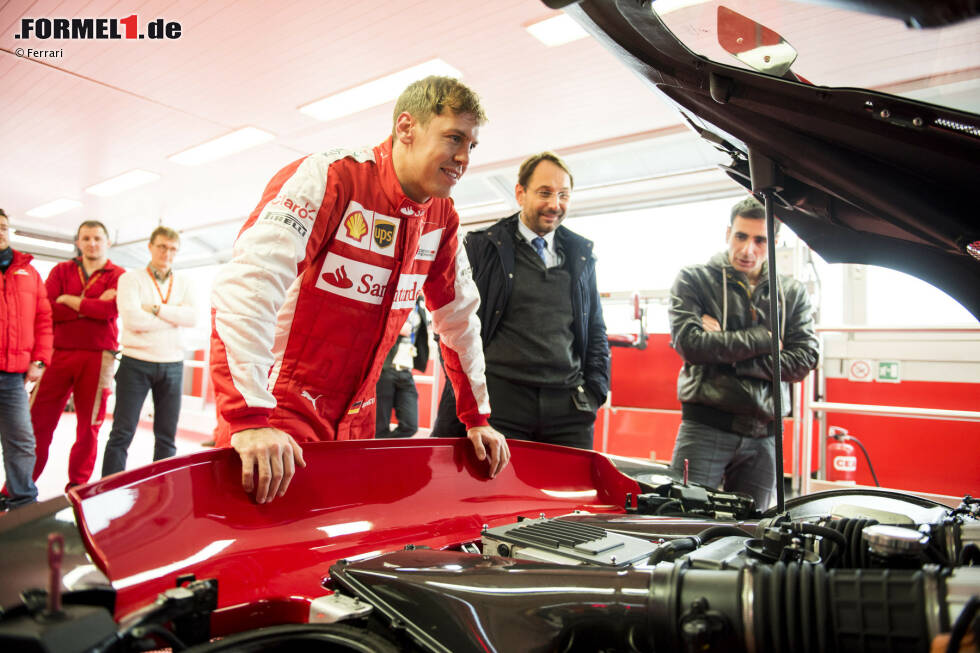 Foto zur News: Sebastian Vettel (Ferrari) testet den 1.000 PS starken FXX K in Fiorano