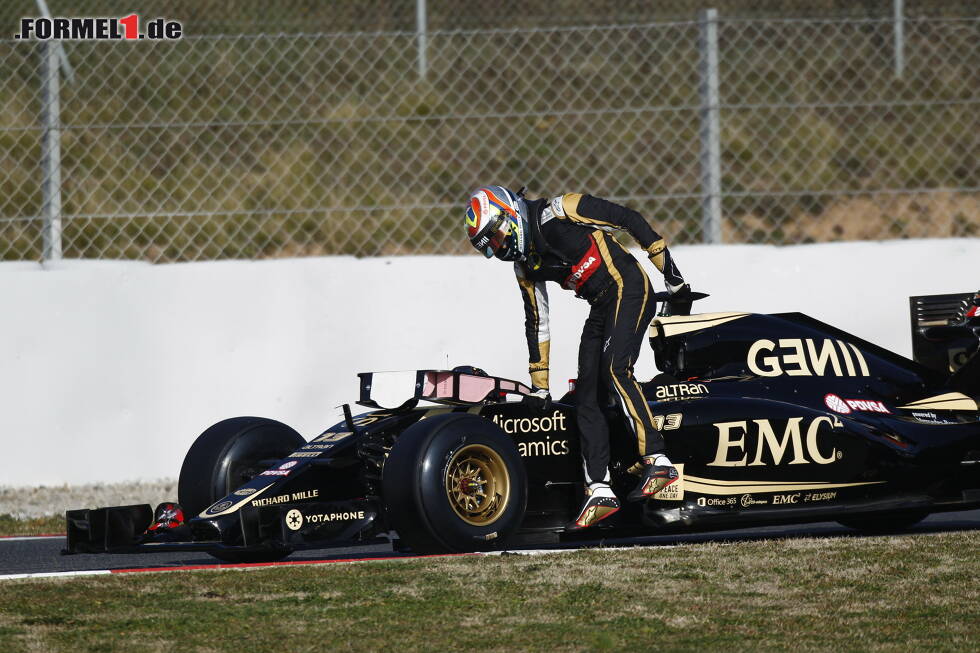 Foto zur News: Lotus behob den Defekt, doch eine Stunde später stand Maldonado erneut auf der Strecke und sorgte für die zweite rote Flagge des Tages.