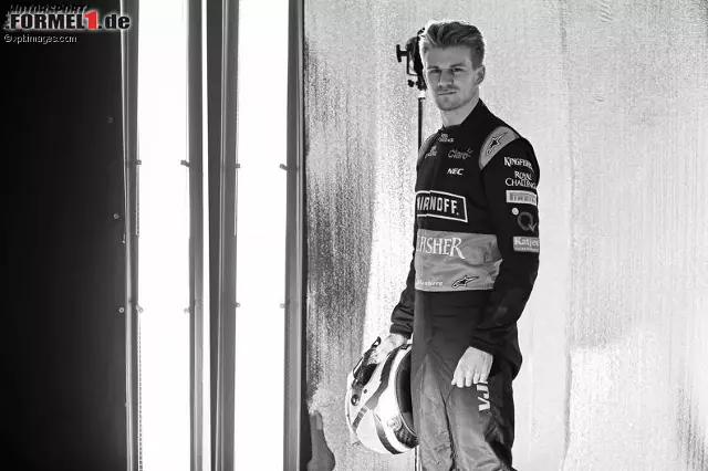 Stammfahrer Nico Hülkenberg darf erst am Sonntag zum ersten Mal im Jahr 2015 ein Formel-1-Auto fahren. Am Samstag stand ein Fotoshooting auf dem Programm. Foto zur News: Stammfahrer Nico Hülkenberg darf erst am Sonntag zum ersten Mal im Jahr 2015 ein Formel-1-Auto fahren. Am Samstag stand ein Fotoshooting auf dem Programm.