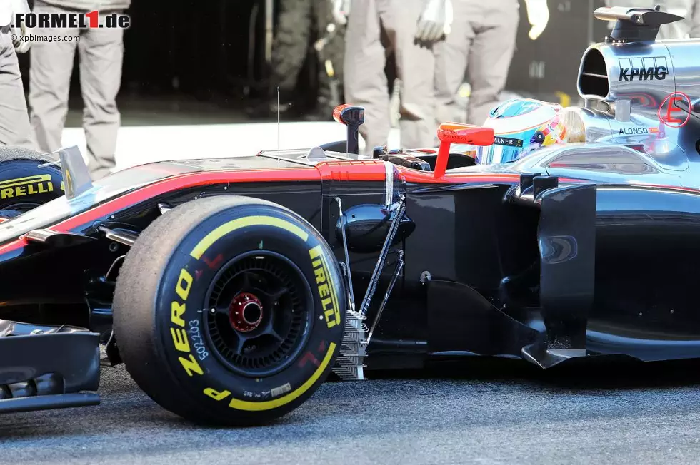 Foto zur News: Fernando Alonso (McLaren)