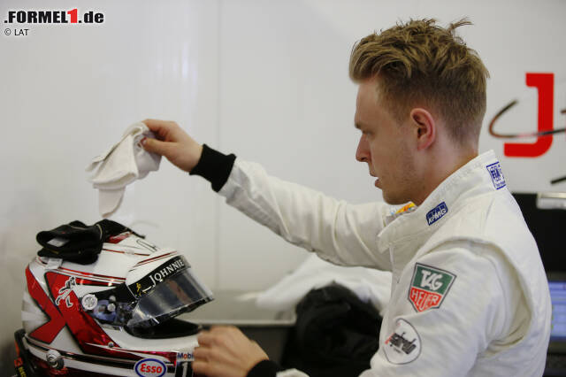 Foto zur News: Willkommen zurück, Kevin Magnussen. Da Fernnado Alonso nach seinem Unfall passen muss, kommt am Samstag der Däne bei McLaren zum Zuge.