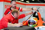 Foto zur News: Sitzanpassung für Roberto Merhi (Manor Marussia)