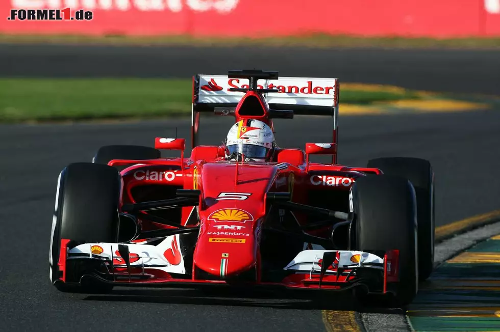 Foto zur News: Sebastian Vettel war im zweiten Training der erste Mercedes-Jäger