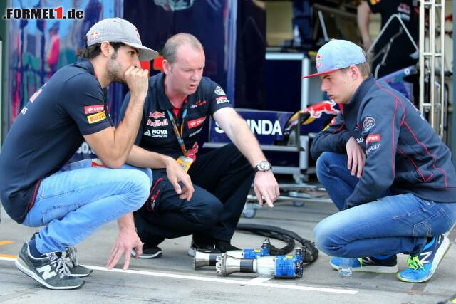 Foto zur News: Carlos Sainz jun. und Max Verstappen (Scuderia Toro Rosso)