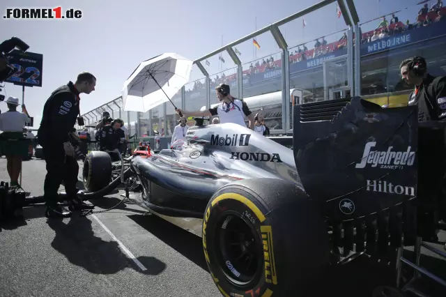 Jenson Button (McLaren Honda) Foto zur News: Jenson Button (McLaren Honda)
