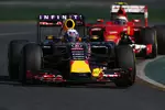 Gallerie: Daniel Ricciardo (Red Bull) und Kimi Räikkönen (Ferrari)