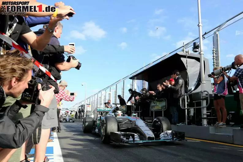 Foto zur News: Lewis Hamilton (Mercedes AMG Petronas Formula One Team)