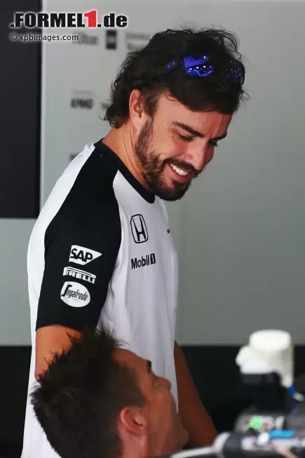 Foto zur News: Fernando Alonso (McLaren)