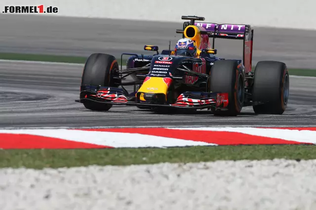 ...Daniel Ricciardo, der 2,009 Sekunden Abstand hatte. Foto zur News: ...Daniel Ricciardo, der 2,009 Sekunden Abstand hatte.