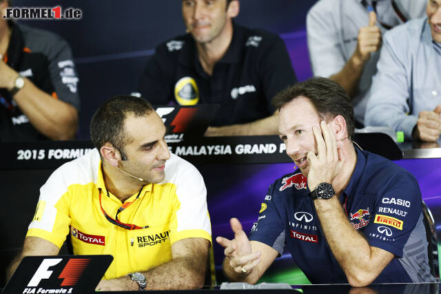 Foto zur News: Cyril Abiteboul mit Christian Horner (Infiniti Red Bull Racing)