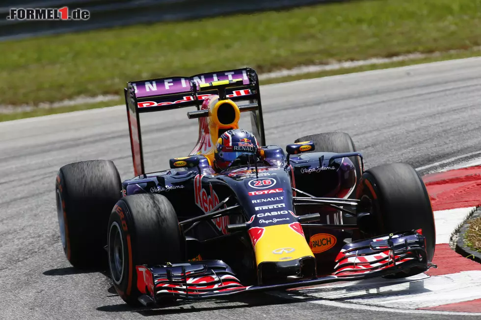 Foto zur News: Daniil Kwjat (Infiniti Red Bull Racing)