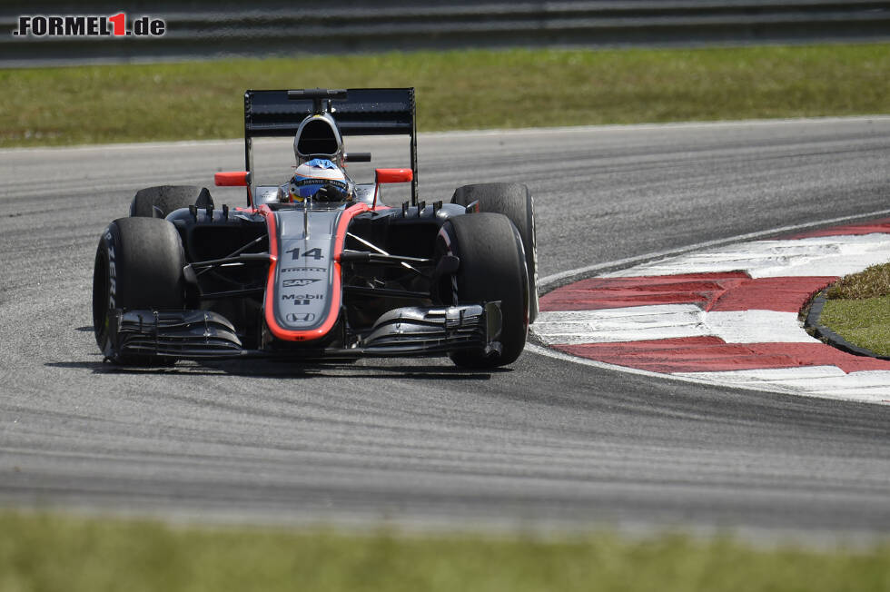 Foto zur News: Alonso spulte am Tag seines Comebacks im McLaren-Cockpit 45 Runden ab