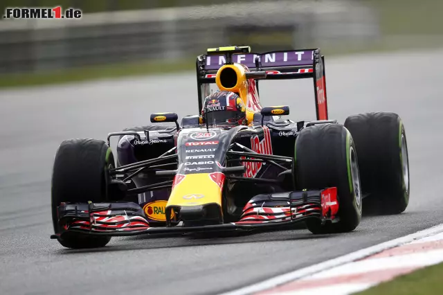 Foto zur News: Daniil Kwjat (Infiniti Red Bull Racing)