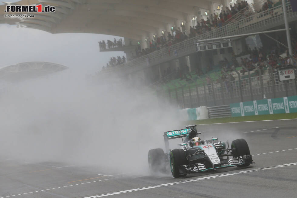 Foto zur News: Lewis Hamilton fuhr im Regen knapp auf die Pole-Position