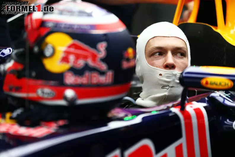 Foto zur News: Daniil Kwjat (Infiniti Red Bull Racing)