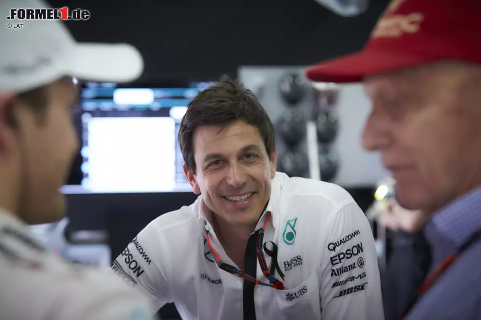 Foto zur News: Toto Wolff, Nico Rosberg (Mercedes) und Niki Lauda