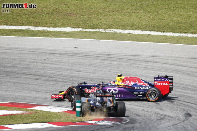 Foto zur News: Nico Hülkenberg (Force India) und Daniil Kwjat (Red Bull)