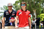 Foto zur News: Carlos Sainz (Toro Rosso) und Roberto Merhi (Manor-Marussia)