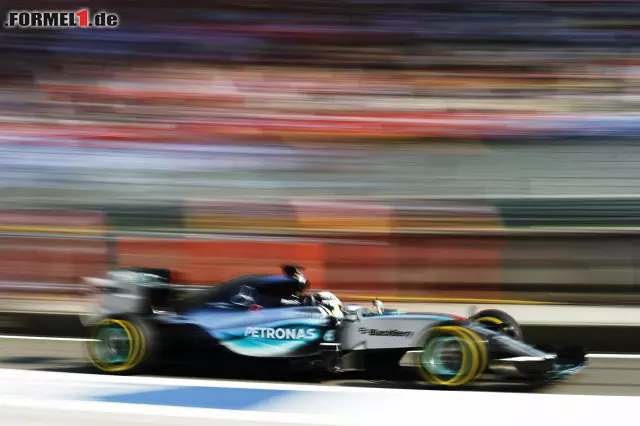 Lewis Hamilton (Mercedes AMG Petronas Formula One Team) Foto zur News: Lewis Hamilton (Mercedes AMG Petronas Formula One Team)