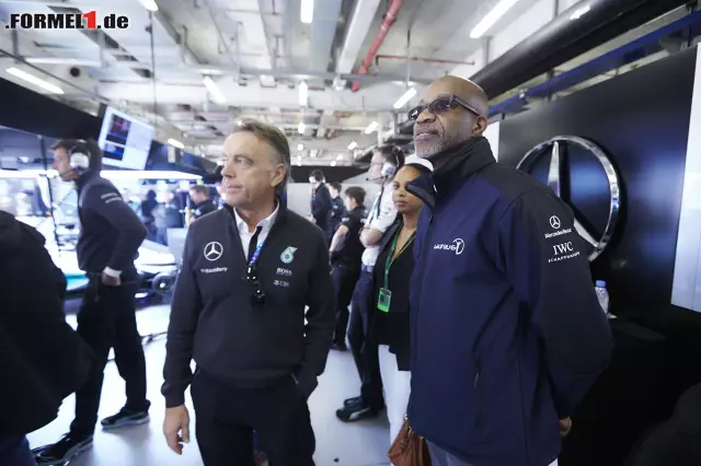 Edwin Moses in der Mercedes-Box Foto zur News: Edwin Moses in der Mercedes-Box