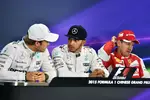 Foto zur News: Nico Rosberg (Mercedes), Lewis Hamilton (Mercedes) und Sebastian Vettel (Ferrari)