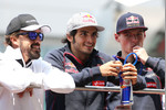 Foto zur News: Fernando Alonso (McLaren), Carlos Sainz (Toro Rosso) und Max Verstappen (Toro Rosso)
