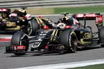 Foto zur News: Pastor Maldonado (Lotus) und Romain Grosjean (Lotus)
