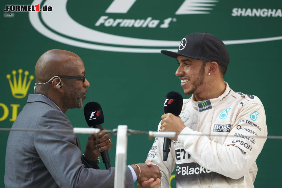 Foto zur News: Lewis Hamilton (Mercedes) mit Ed Moses