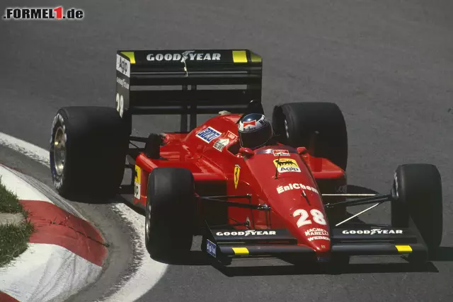 Gerhard Berger gibt sich im Ferrari F1-87/88c von 1988 die Ehre. Foto zur News: Gerhard Berger gibt sich im Ferrari F1-87/88c von 1988 die Ehre.